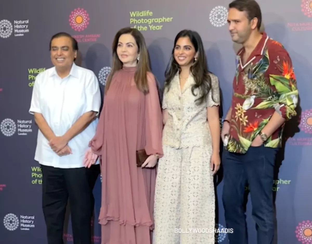 Isha AMbani nita ambani mukesh ambani