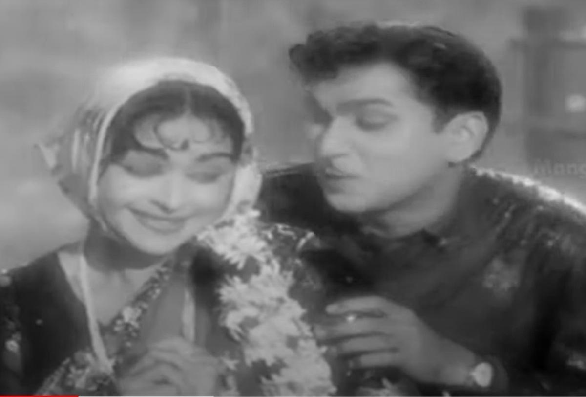 ANR and B. Saroja Devi in the song ‘Chitapata Chinukulu Padutoovunte’ from Athma Balam. 