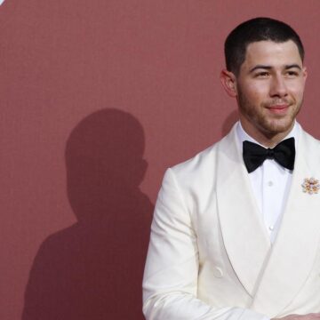 Nick Jonas flees stage following laser scare at Prague show