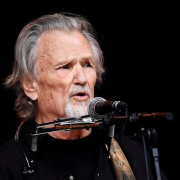 Kris Kristofferson, singer-songwriter and actor, dies at 88