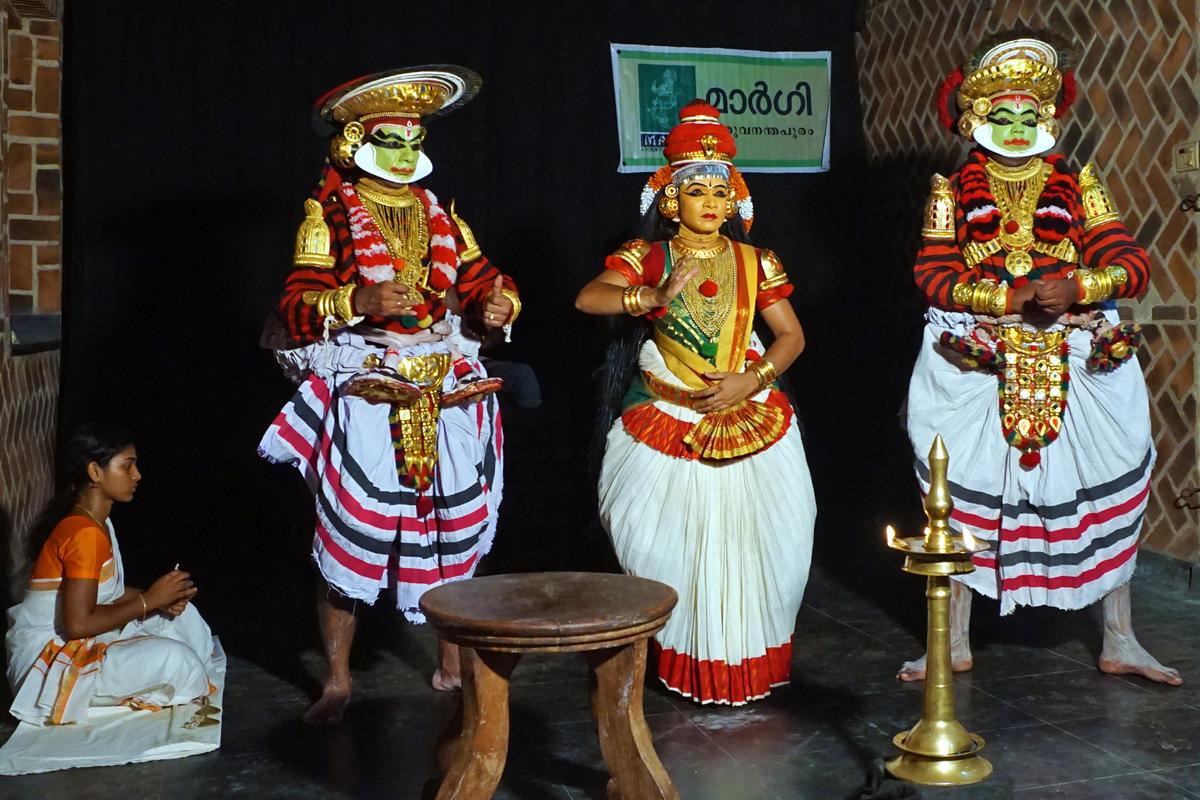 Margi Sajeev Narayana Chakyar, Margi Akhil and Kalamandalam Sindhu in the roles of Mayarama , Mayalakshmana and Sita, respectively.