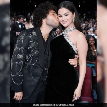 Selena Gomez And Benny Blanco Paint The Award Ceremony Red With Mushy Moments