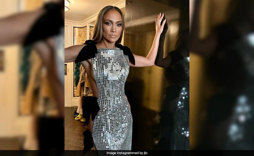 Jennifer Lopez Walks The Red Carpet In A “Revenge Dress”