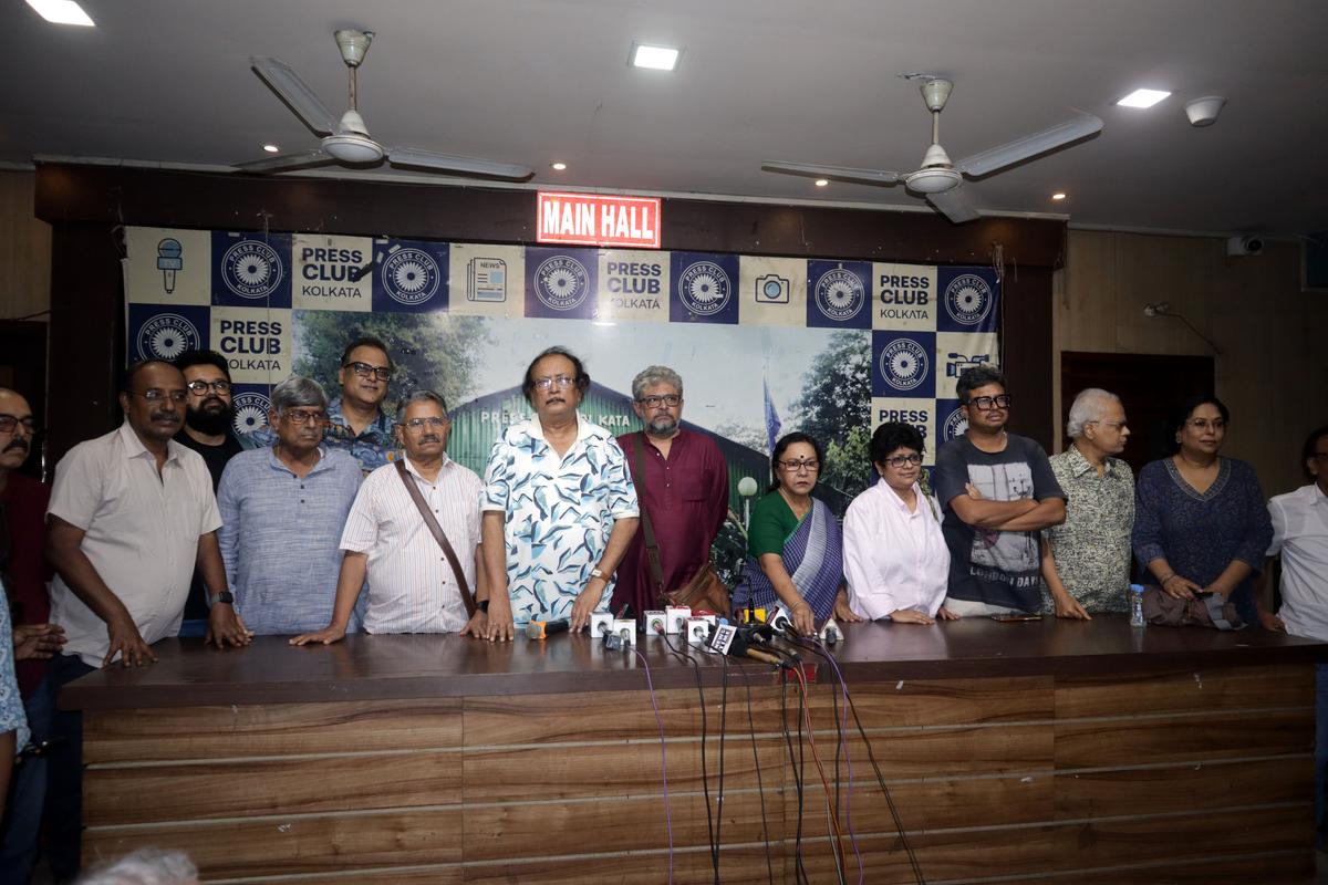 Bengali theatre practitioners who have been dropped from the Centre’s repertory grant shared their grievances with local media on Monday, August 5, 2024. 