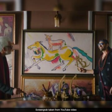 Spot Majnu Bhai’s Painting In Kartik Aaryan’s Film