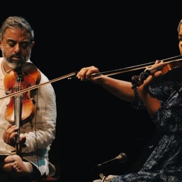 A violin duo presented the East-West musical connect in brand new ways