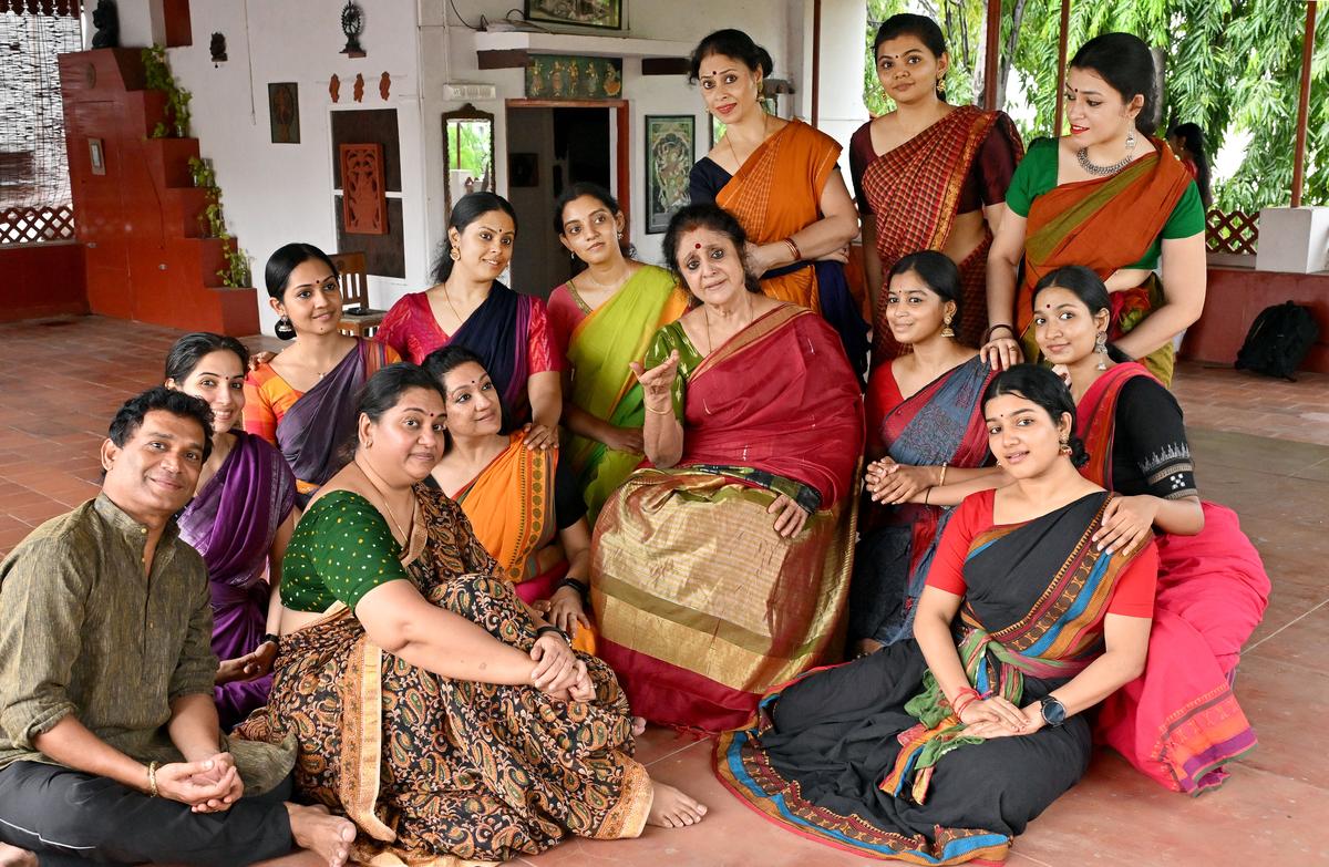 Dancer Chitra Visweswaran and her students at the Chidambaram Academy of Performing Arts.  