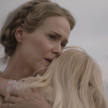 ‘Hold Your Breath’ Exclusive Interview: Sarah Paulson