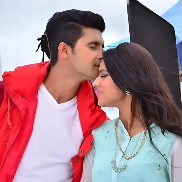 Nia Sharma, Ravi Dubey