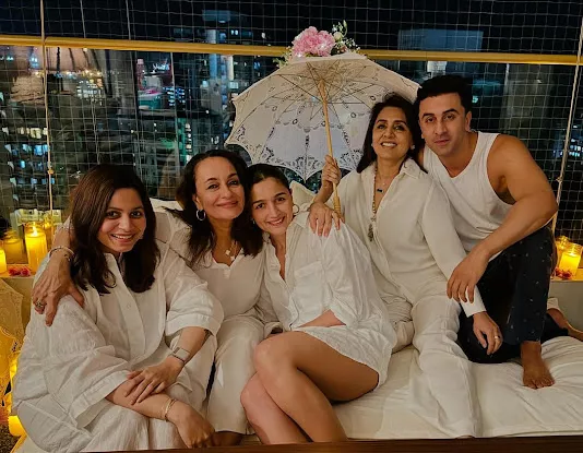 Alia Bhatt, Raha Kapoor, Ranbir Kapoor, Ed-a-Mamma, Neetu Kapoor, Shaheen Bhatt