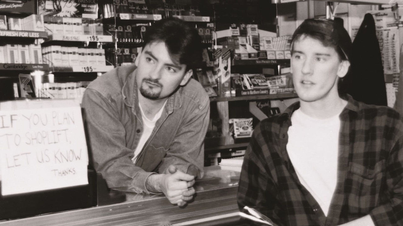 (L to R) Brian O'Halloran and Jeff Anderson in 'Clerks'. Photo: Miramax Films.