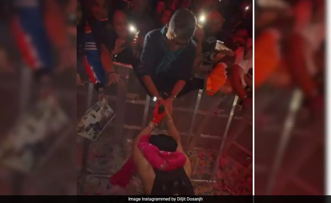 Diljit Dosanjh Bows Down Before Gajraj Rao. He Kisses The Singer’s Hands