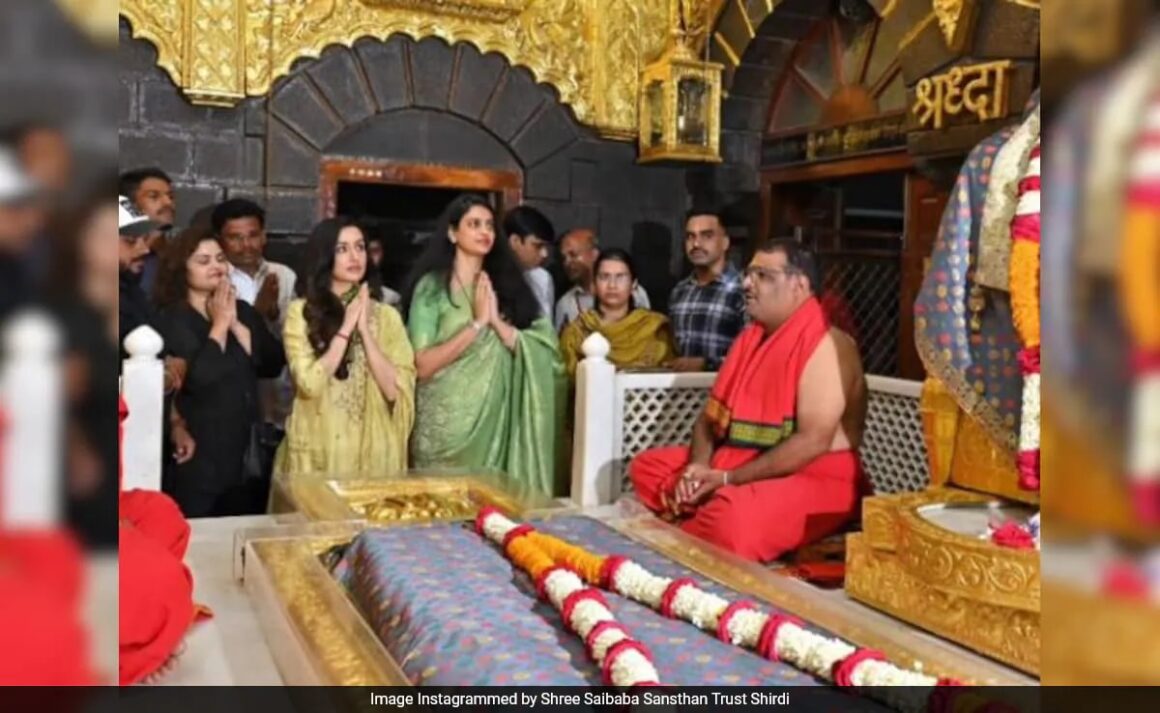 Shraddha Kapoor Visits Shirdi Sai Baba Temple To Celebrate Stree 2’s 50-Day Run In Theatres