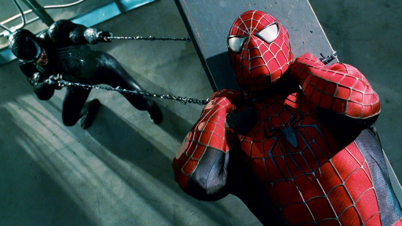 (L to R) Topher Grace and Tobey Maguire in 'Spider-Man 3'. Photo: Sony Pictures.