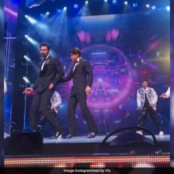 Shah Rukh Khan And Vicky Kaushal Set The Stage Ablaze With Their Dance Moves On Tauba Tauba. Watch