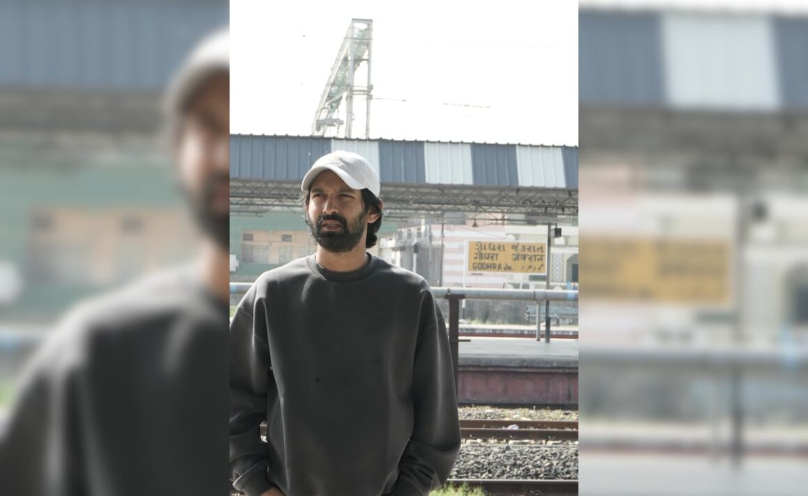 Vikrant Massey Visits Iconic Godhra Railway Station That Inspired His Film The Sabarmati Report