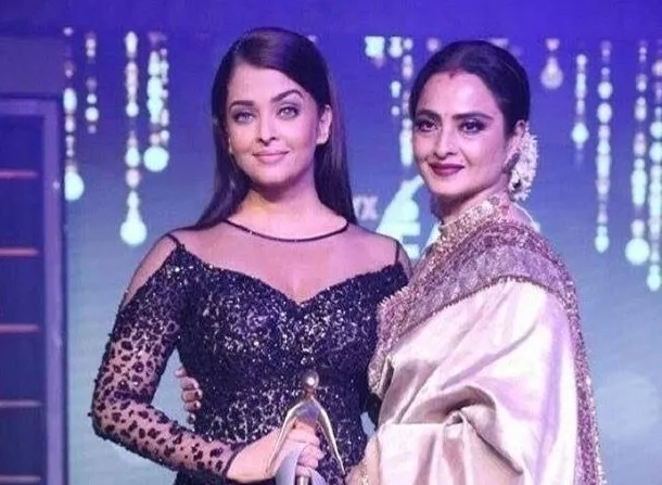 Rekha and Ash at Filmfare