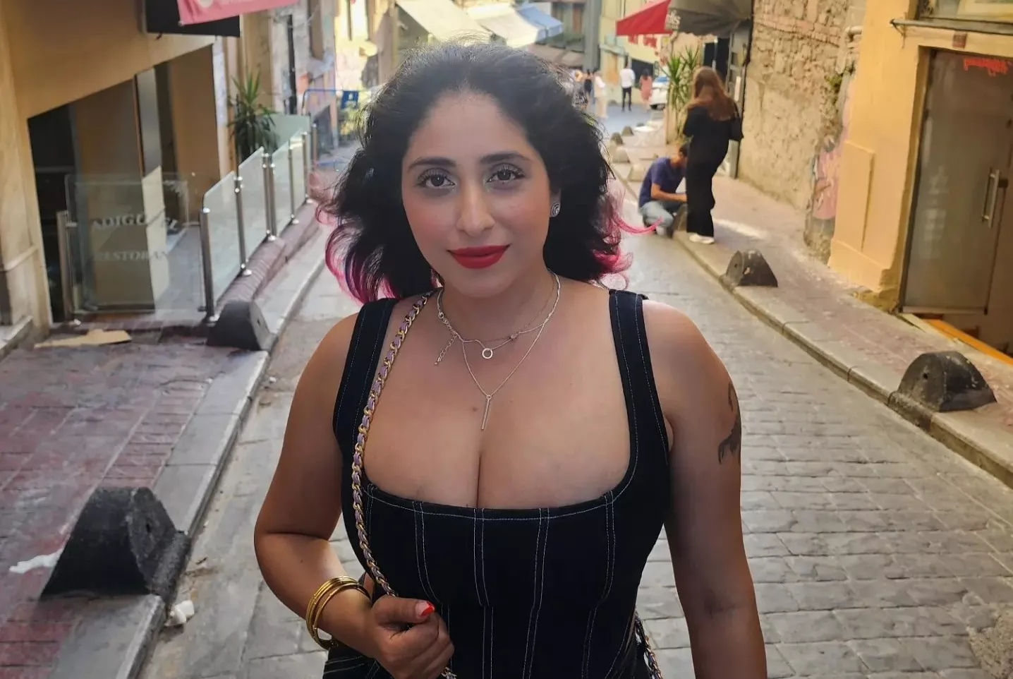 Neha Bhasin