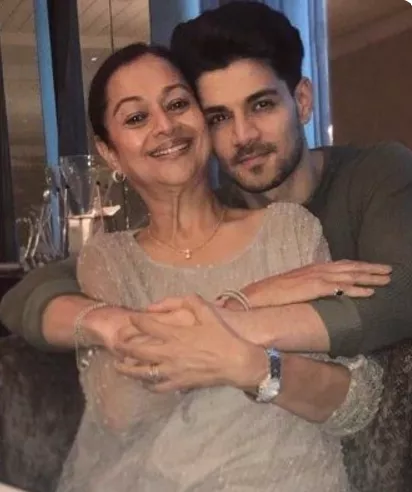 Sooraj with Zarina