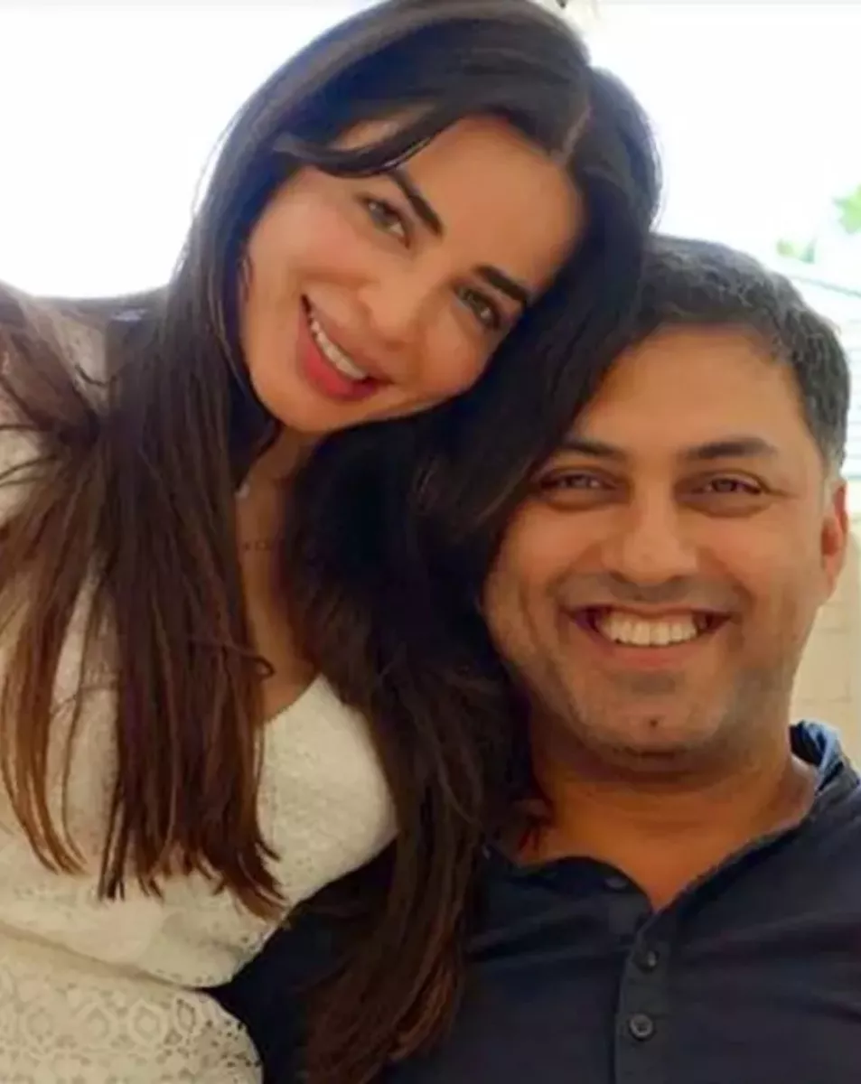 Nikesh Arora Wife Ayesha Thapar Model Highest Paid Indian Origin CEO US Kiaan Engin Yesil