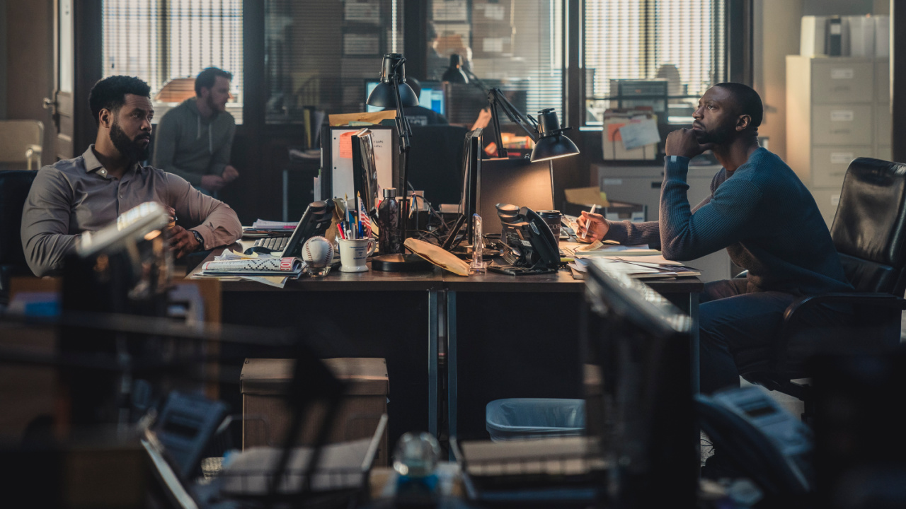 (L to R) Isaiah Mustafa as John Sampson, Aldis Hodge as Alex Cross in 'Cross'. Credit: Keri Anderson/Prime Video. Copyright: Amazon MGM Studios.