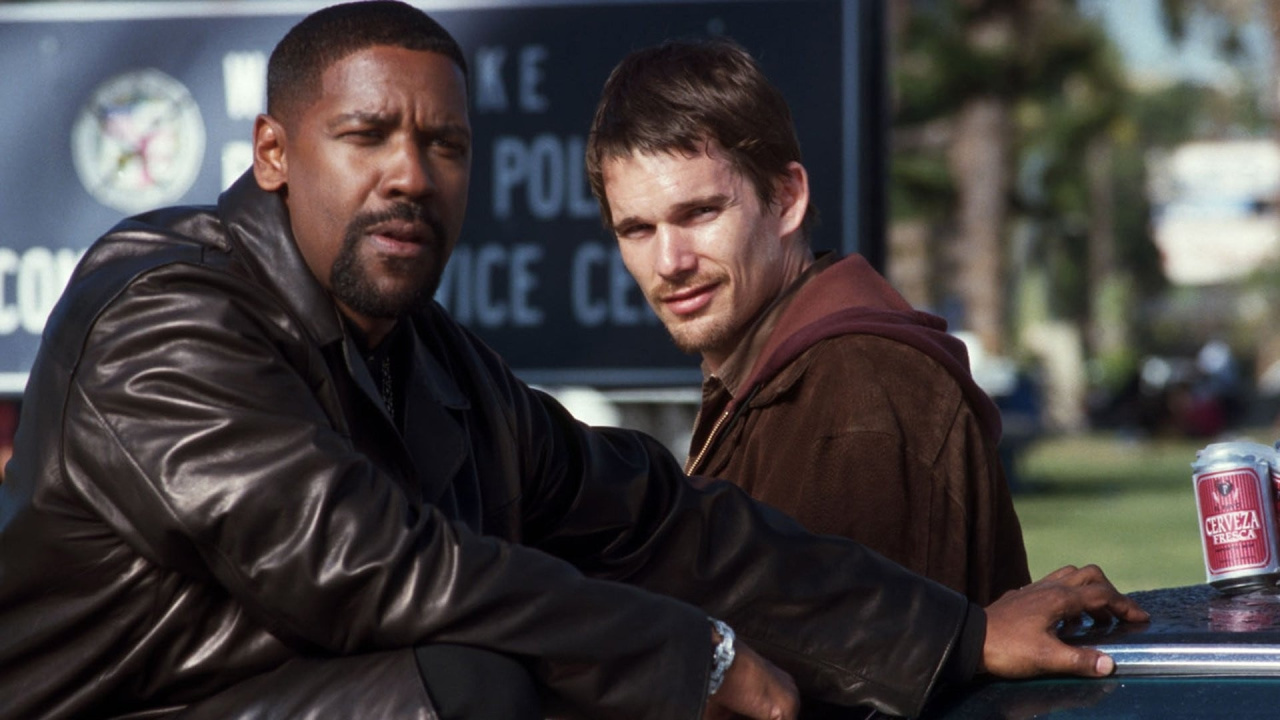 (L to R) Denzel Washington and Ethan Hawke in 'Training Day'. Photo: Warner Bros. Pictures.