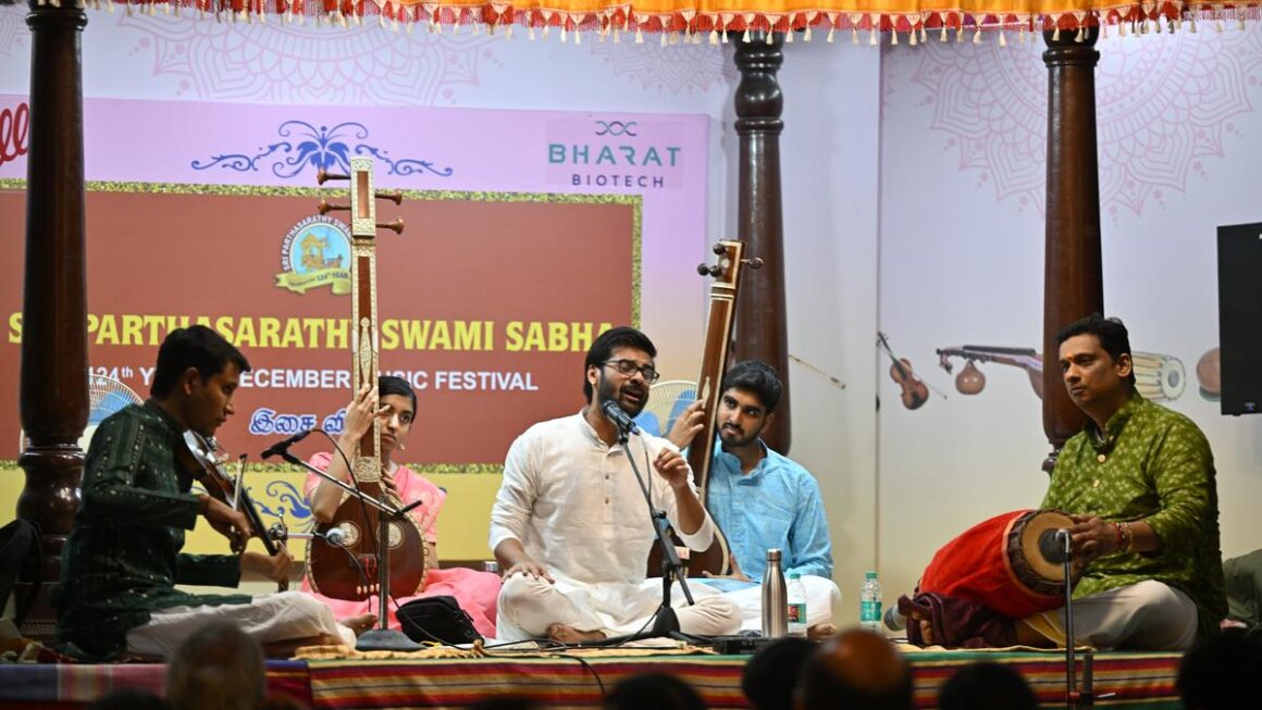 Vocalist Ramakrishnan Murthy and violinist Vittal Rangan come up with a memorable tanam