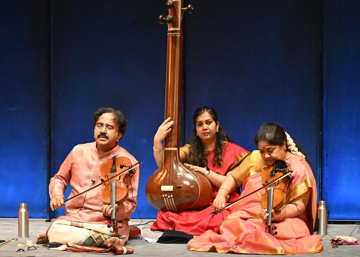 Lalgudi GJR Krishnan and Lalgudi Vijayalakshmi’s bhava-rich raga essays resonated deeply with the rasikas. 