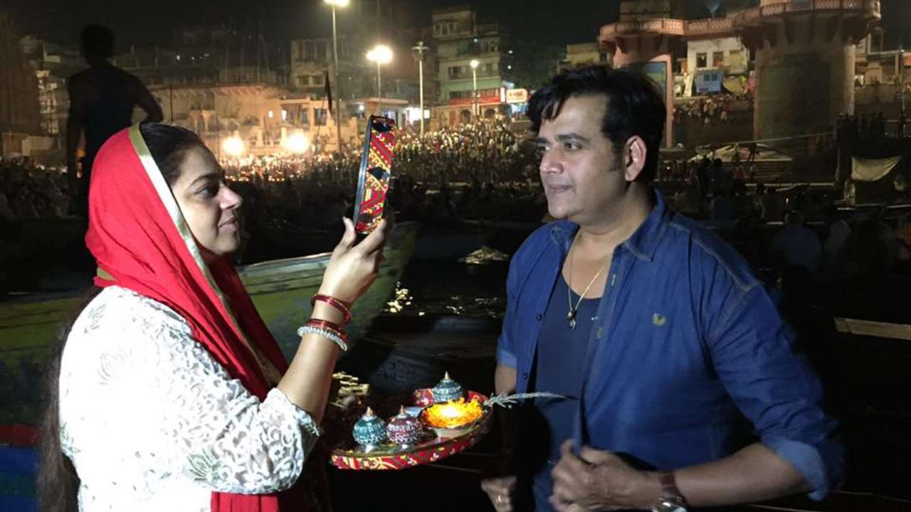 Ravi Kishan and his wife