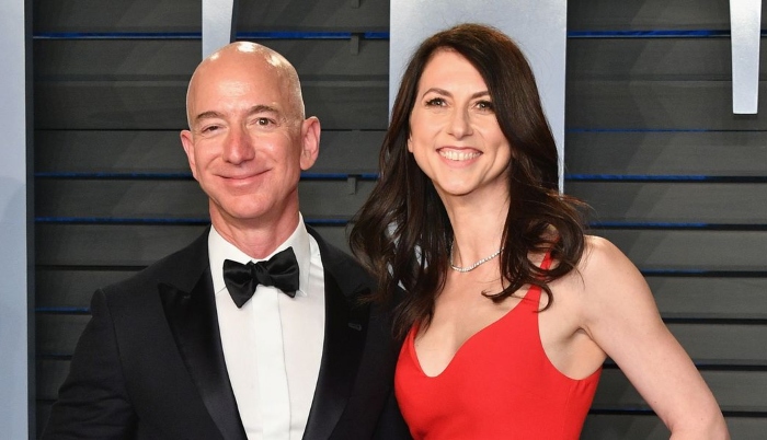 Jeff Bezos and Mackenzie Bezos divorce