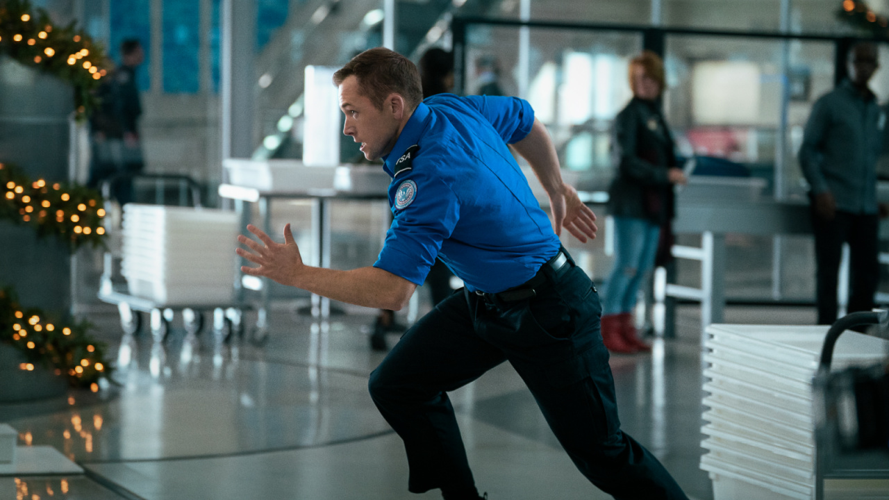 Taron Egerton as Ethan Kopek in 'Carry-On'. Photo: Sam Lothridge/Netflix ©2024.