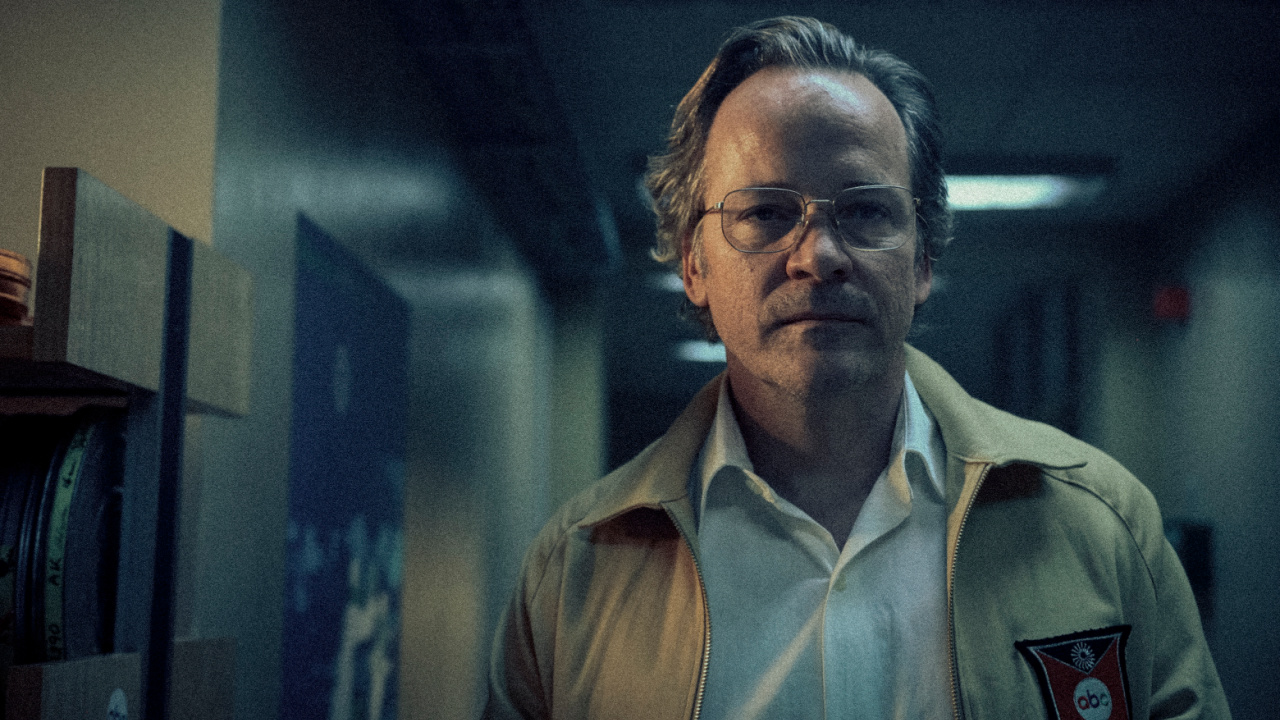 Roone Arledge (Peter Sarsgaard) in Paramount Pictures’ 'September 5,' the film that unveils the decisive moment that forever changed media coverage and continues to impact live news today, set during the 1972 Munich Summer Olympics. Photo: Paramount Pictures.