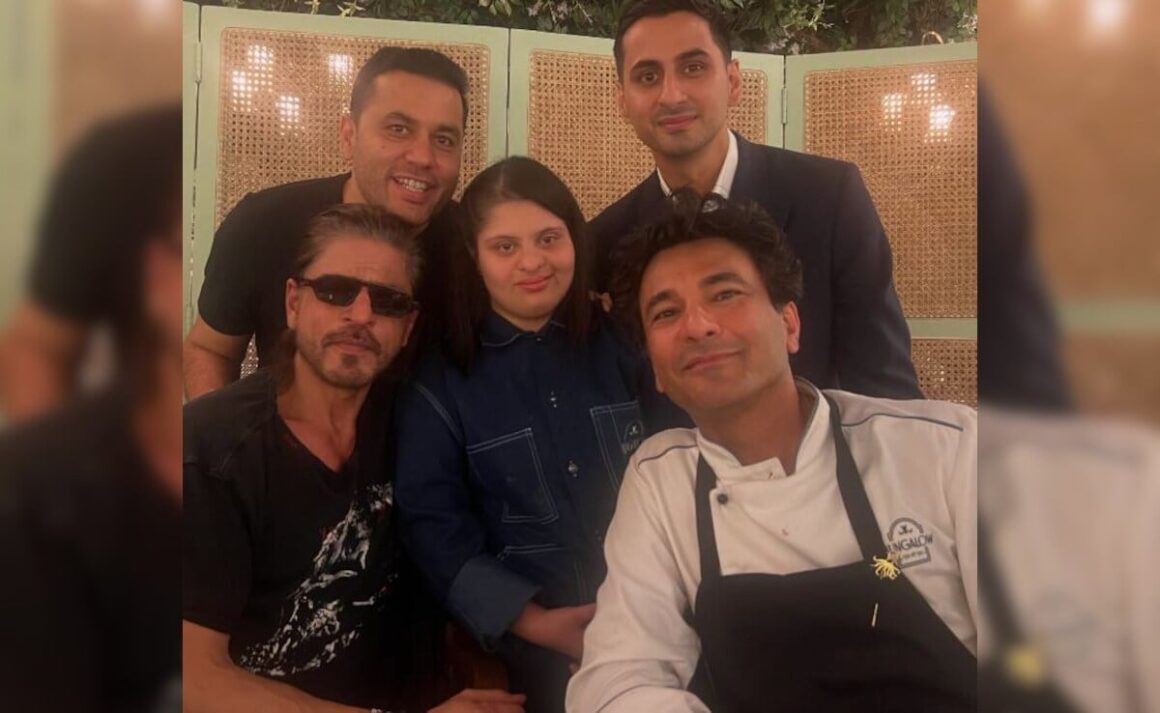 Shah Rukh Khan Visits Chef Vikas Khanna’s Restaurant In New York: “It Represents Our Parents”