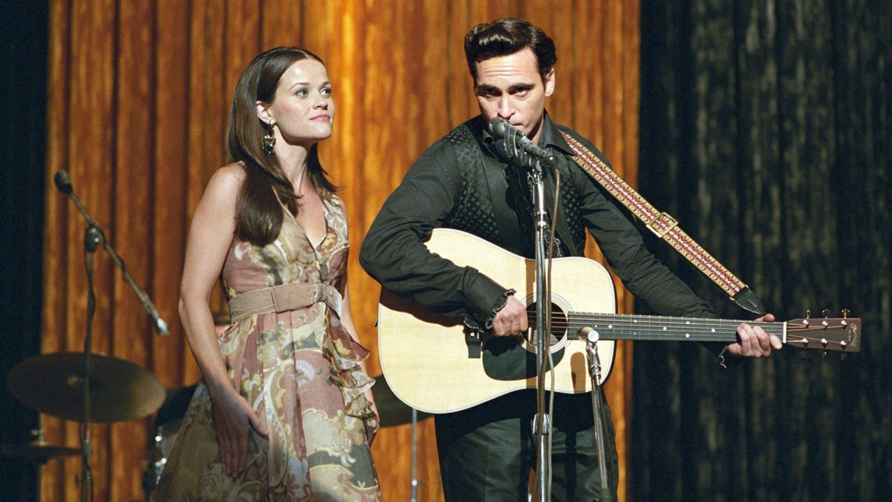 (L to R) Reese Witherspoon as June Carter and Joaquin Phoenix as Johnny Cash in 'Walk the Line'.