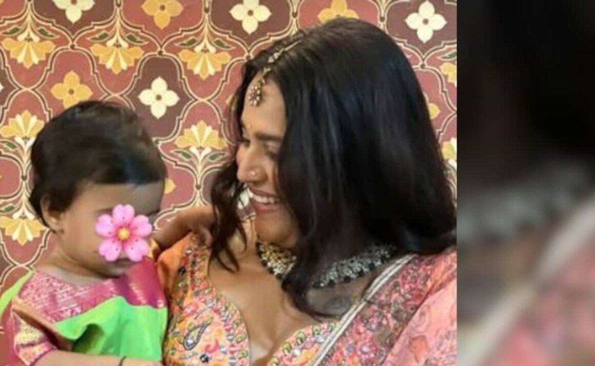 Here’s A Glimpse Of Swara Bhaskar’s Daughter Raabiyaa Admiring Her Mother’s Mehendi And Blow-Dry