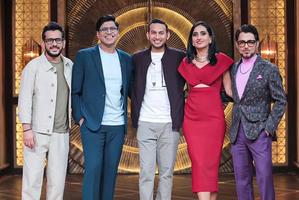 Viraj Bahl, Kunal Bahl, Ritesh Agarwal, Varun Dua, Anupam Mittal, Azhar Iqubal, Vineeta Singh, Peyush Bansal, Namita Thapar, Aman Gupta, Shark Tank India 4