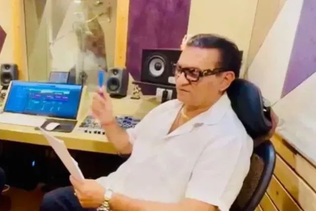 Abhijeet Bhattacharya, Shah Rukh Khan, Lalit Pandit, Indian Idol