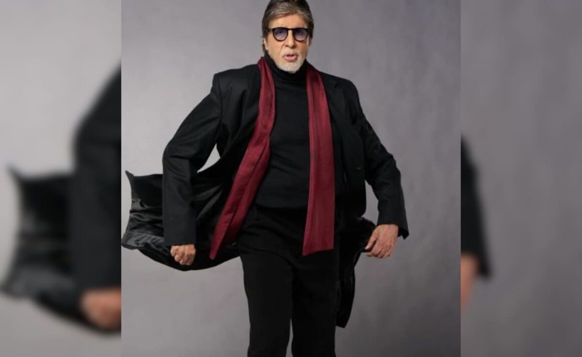 Here’s Why Amitabh Bachchan Always Takes The North-Facing Chair At His Family Dining Table