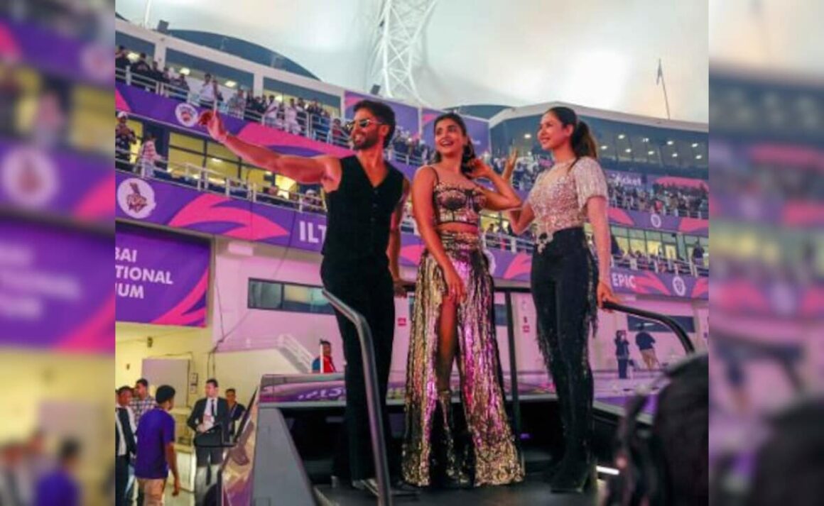 Shahid Kapoor, Pooja Hegde And Sonam Bajwa Set The Stage On Fire